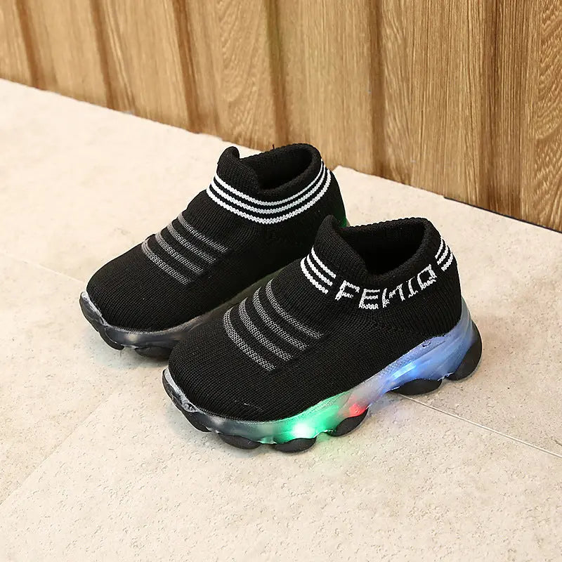 Kinder Sneaker mit Sohlenbeleuchtung