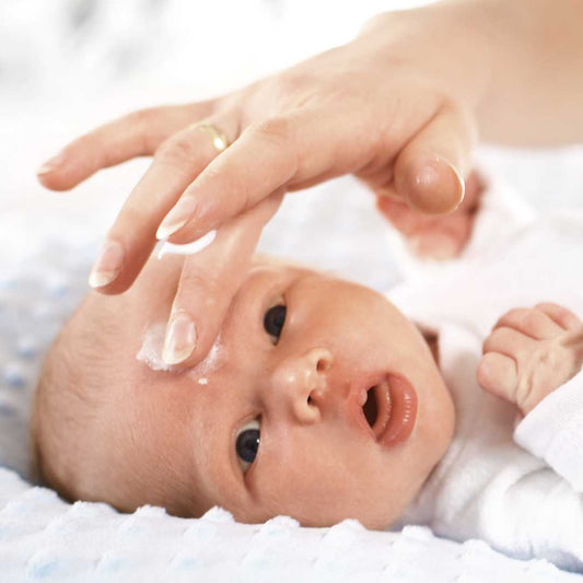 Warum haben Babys unreine Haut- mögliche Ursachen und 6 Tipps zur Verbesserung!